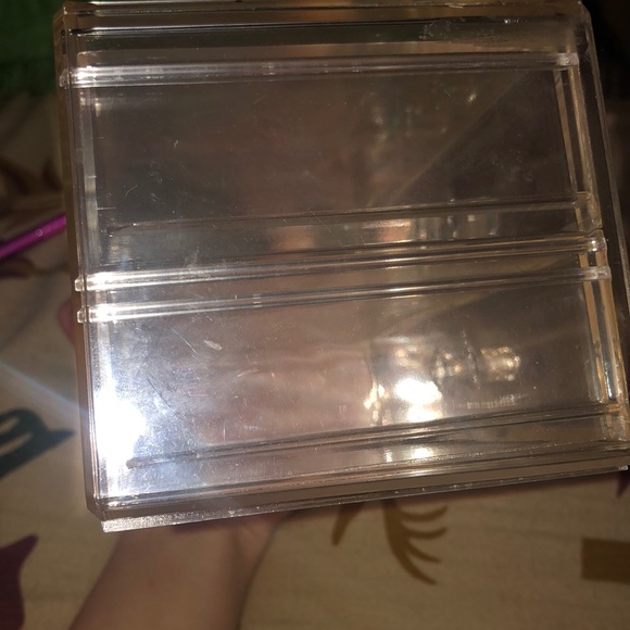 Makeup storages❤️✊🏽 - Picture 10 of 15